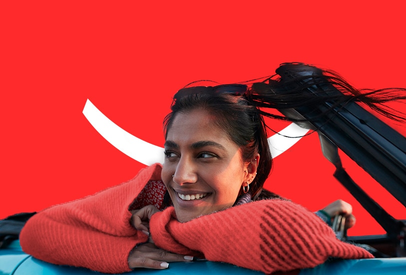 אישה במכונית