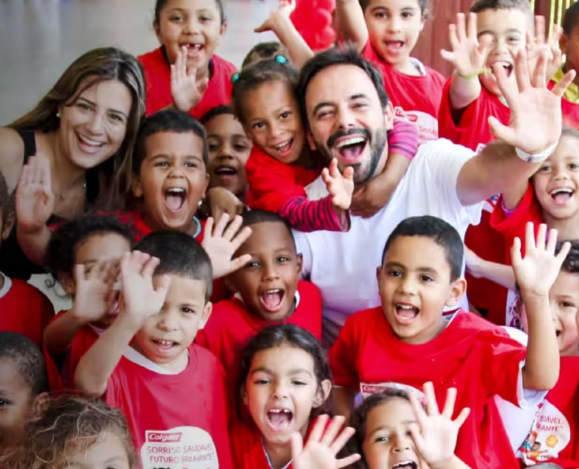 חיוכים זוהרים