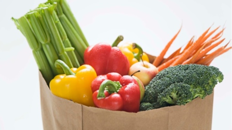 ירקות כהמחשה לדרך להלבנת שיניים טבעי