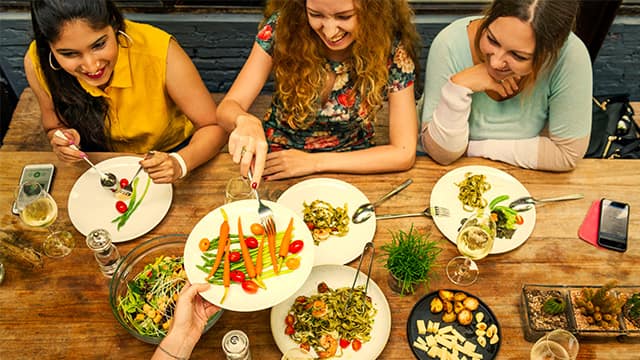 ריח רע מהפה: איך לא לסבול בחגים ובחגיגות
