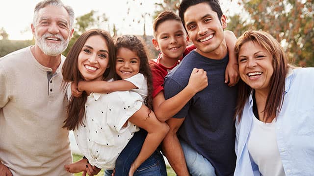 חורים בשיניים: גורמים ומניעה