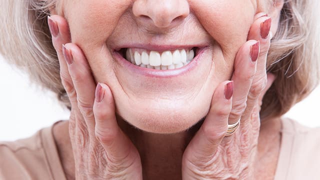 השתלה של שתל שן יחיד