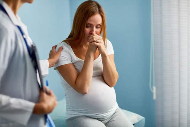 דימום מהחניכיים בהיריון: האם צריך לדאוג?